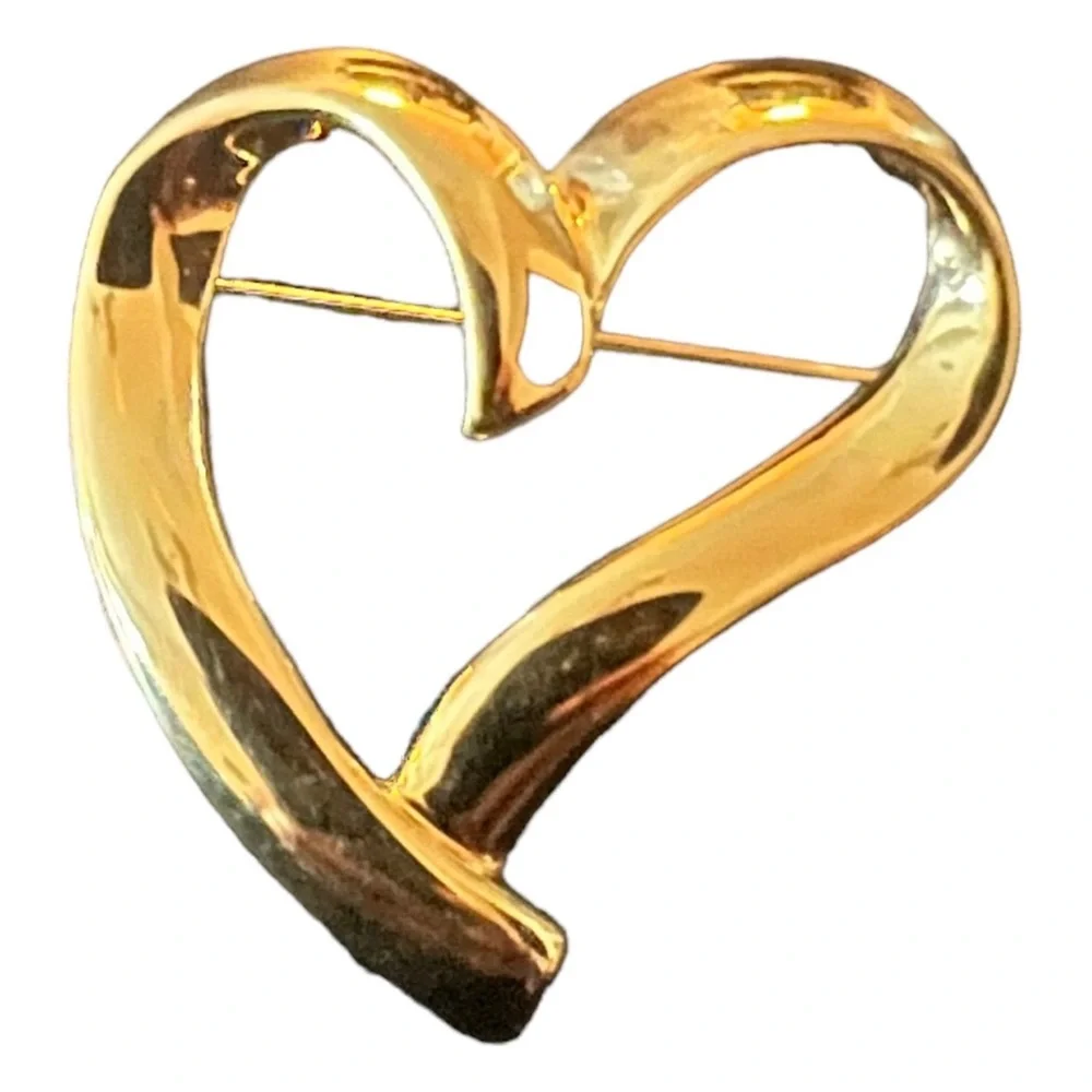 Large Vintage Gold Heart Brooch, Goldtome 1980’s Large Heart Pin